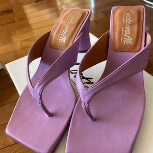 L’intervalle purple heeled flip flops